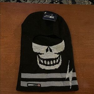 💲Swisstech Boys Knit Skull Skimask